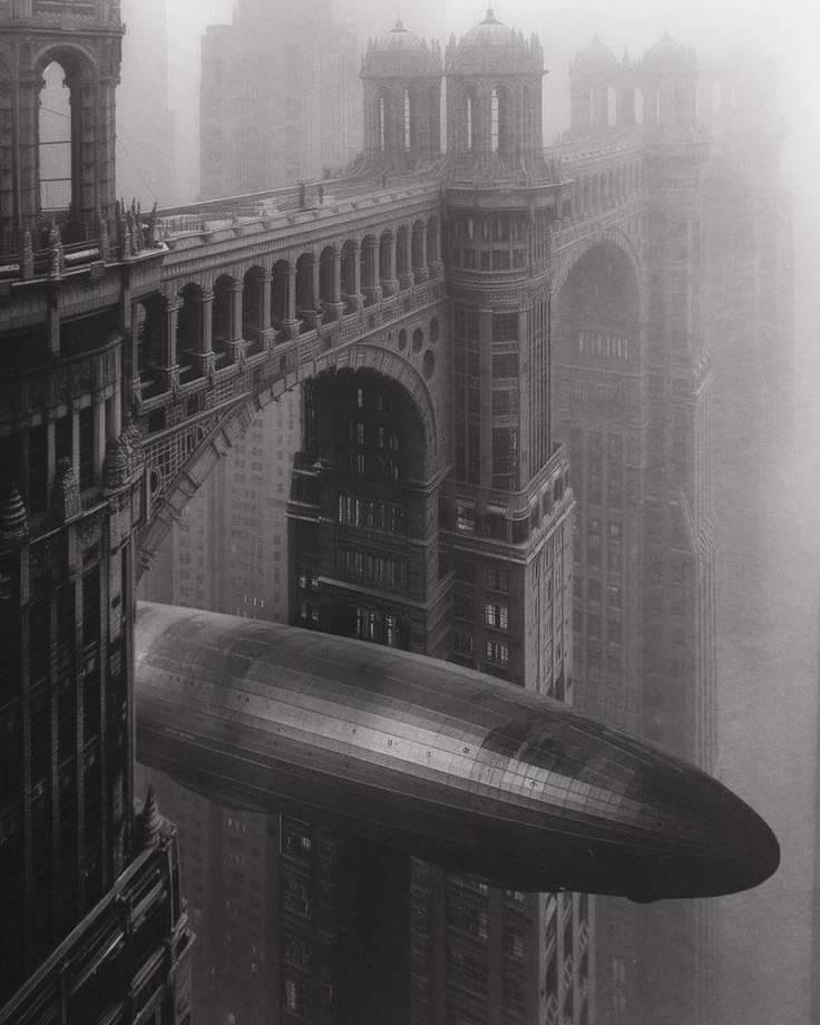 AI Dreamscapes: A Zeppelin in an Imaginary World